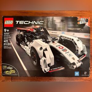 *LEGO Technic Formula E(R) Porsche 99X Electric 42137